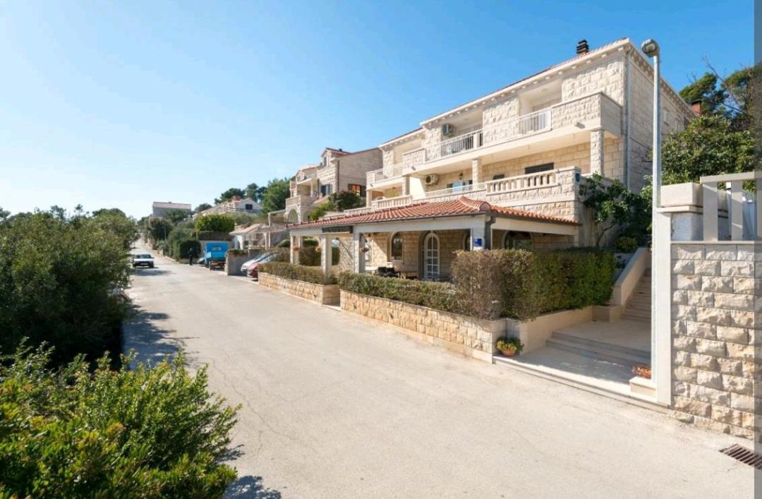 Apartments Siesta Sumartin Esterno foto